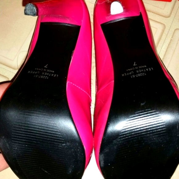 Frederick's of Hollywood-Barbie Pink heels 👠 - Picture 3 of 4